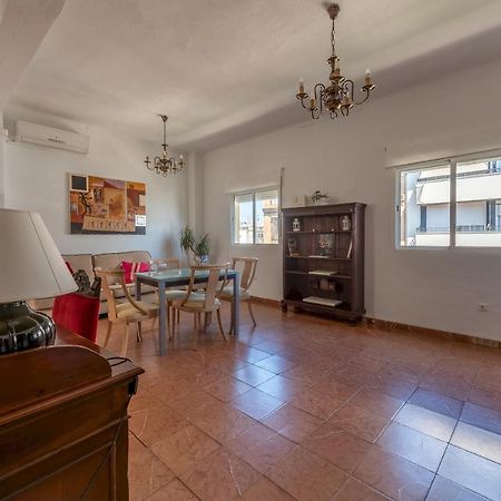 Wide And Traditional- 2Bd 1Bth- Gavidia Seville Exterior photo