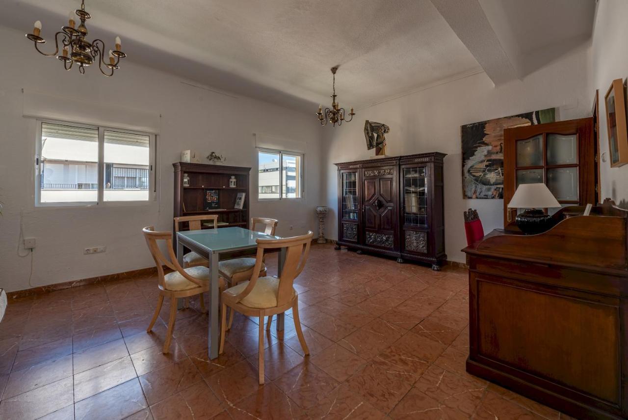 Wide And Traditional- 2Bd 1Bth- Gavidia Seville Exterior photo