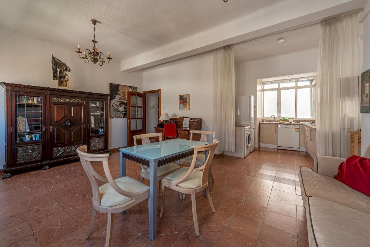 Wide And Traditional- 2Bd 1Bth- Gavidia Seville Exterior photo